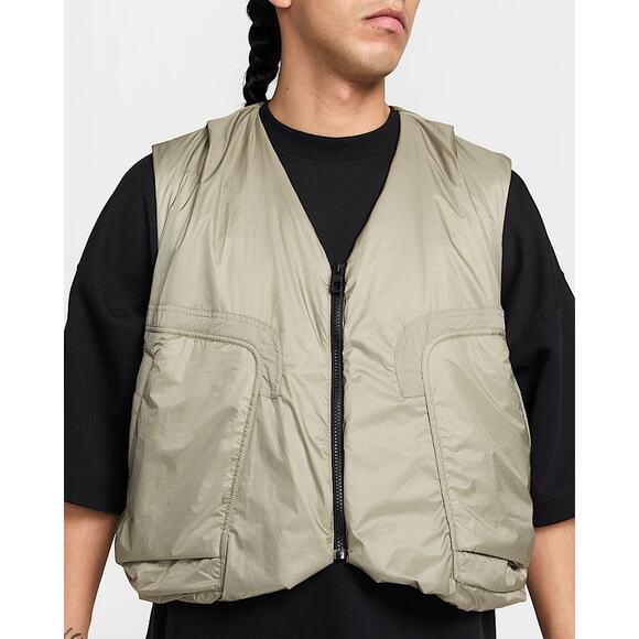 NWT Nike Tech Woven Loose Fit Lightweight Army/Black Vest Mens Sz S (HM4262-320) - Picture 2 of 11